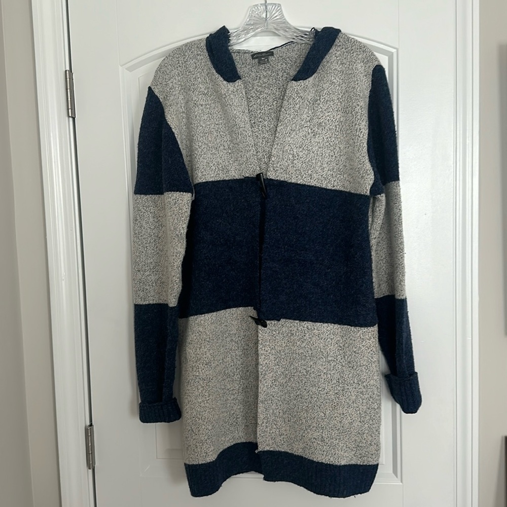 Women’s cardigan sweater, size medium, Eddie Bauer, excellent condition.
